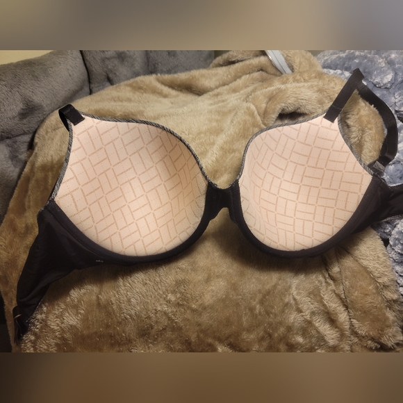 BUNDLE 2 Victoria Secret Bras 34 DDD - Picture 7 of 9